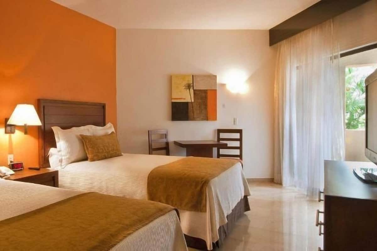 In-room safe, desk, laptop workspace, blackout curtains