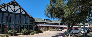 Front of property - Edelweiss Inn And Suites (New Braunfels)