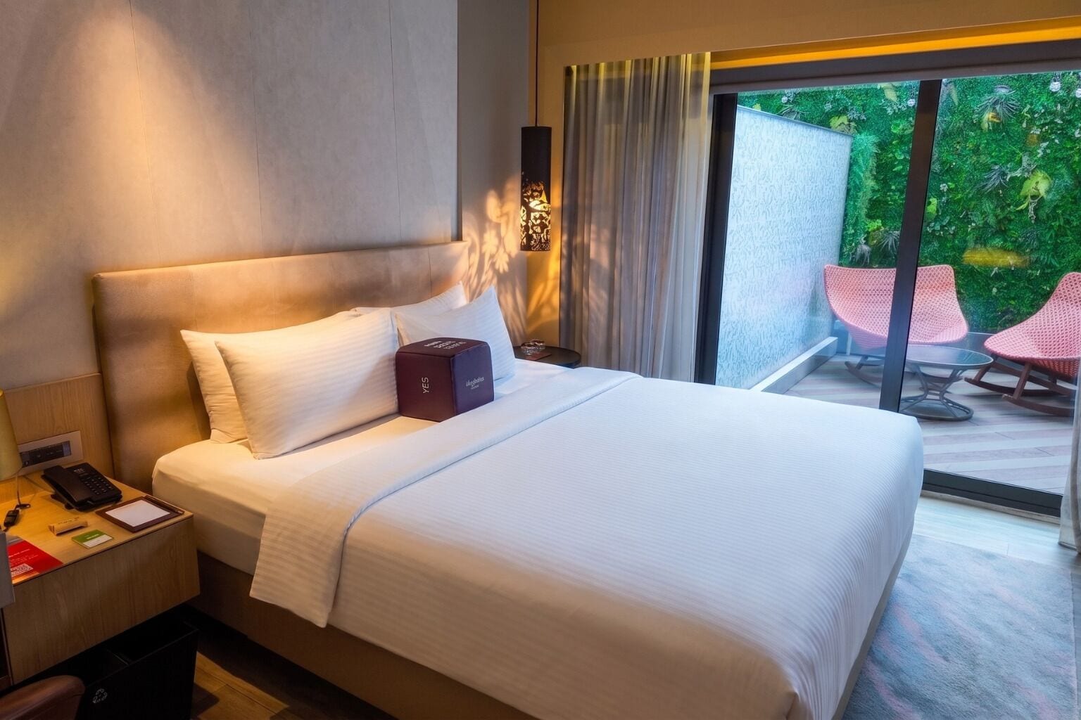 Habitación (Patio ) | Sábanas de algodón egipcio y ropa de cama de alta calidad 