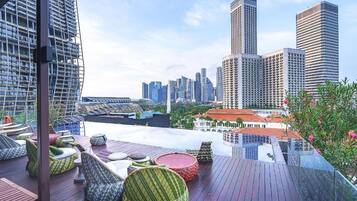 Outdoor pool, pool loungers