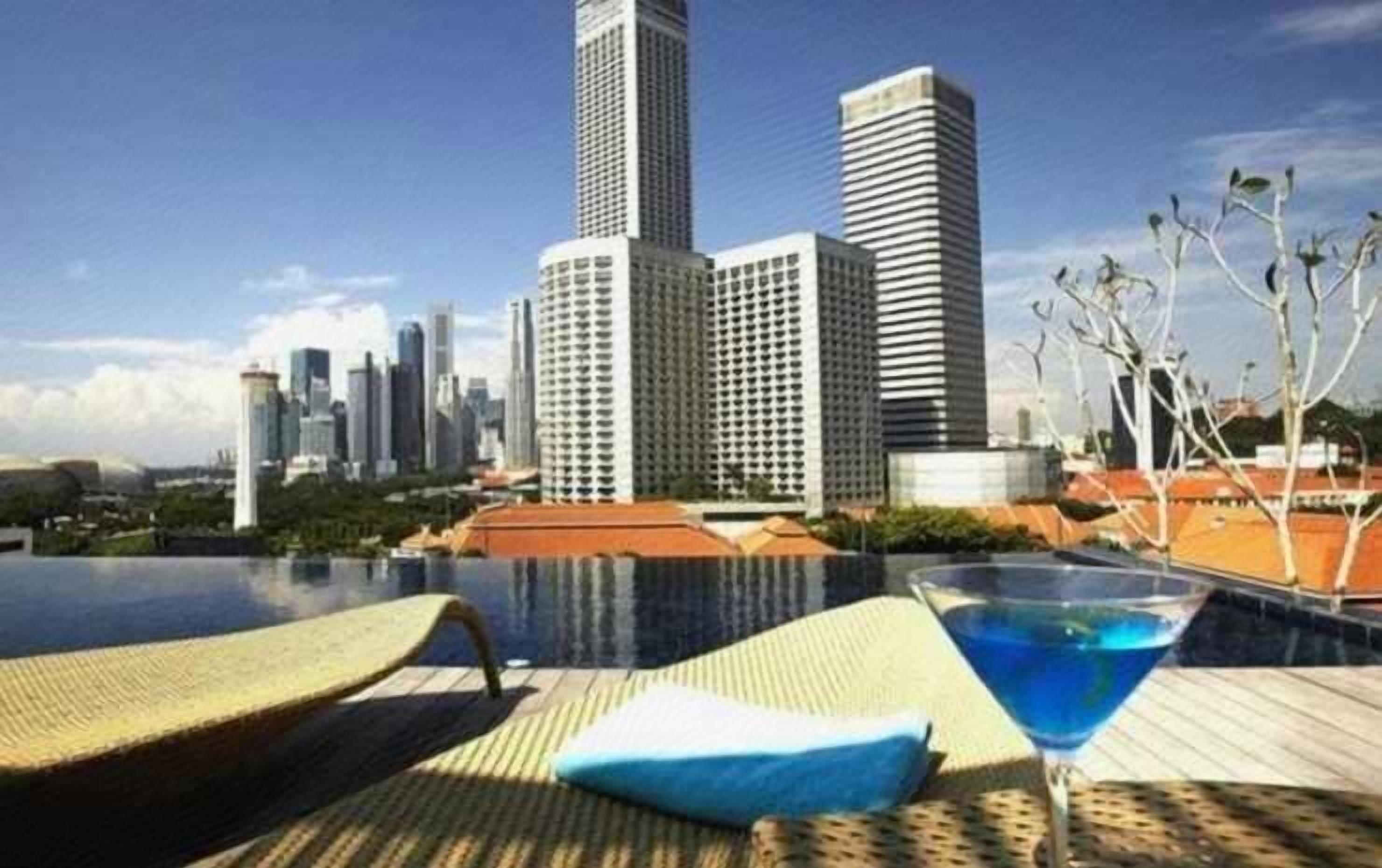 Pool | Outdoor pool, sun loungers