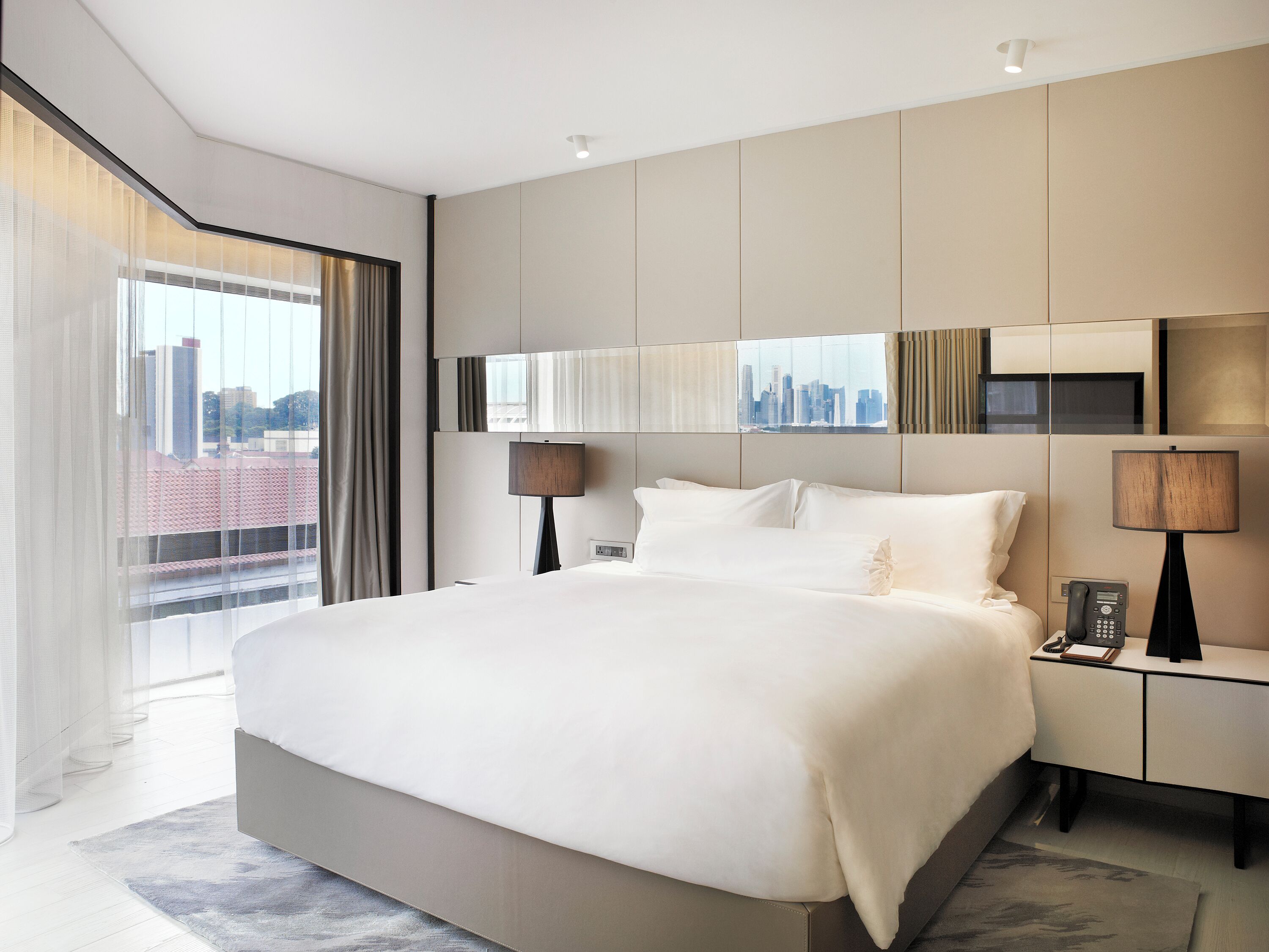 Oasis Room | City view