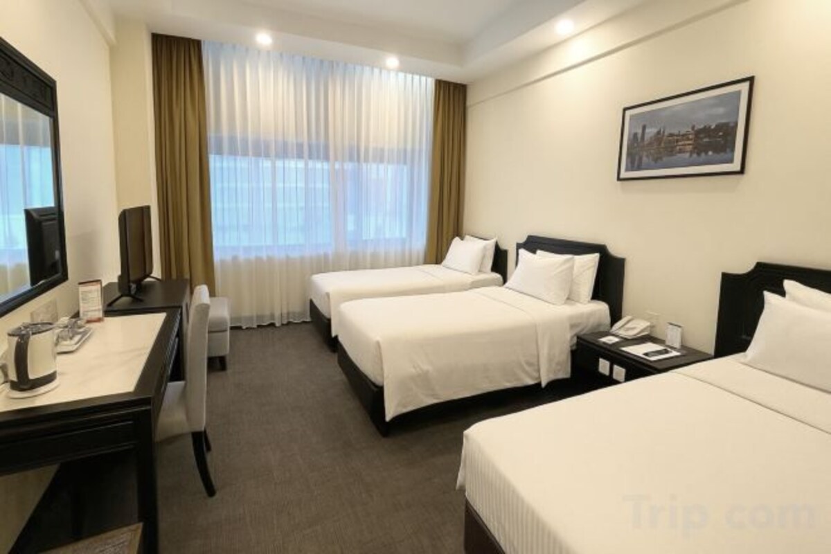 Minibar, in-room safe, desk, soundproofing