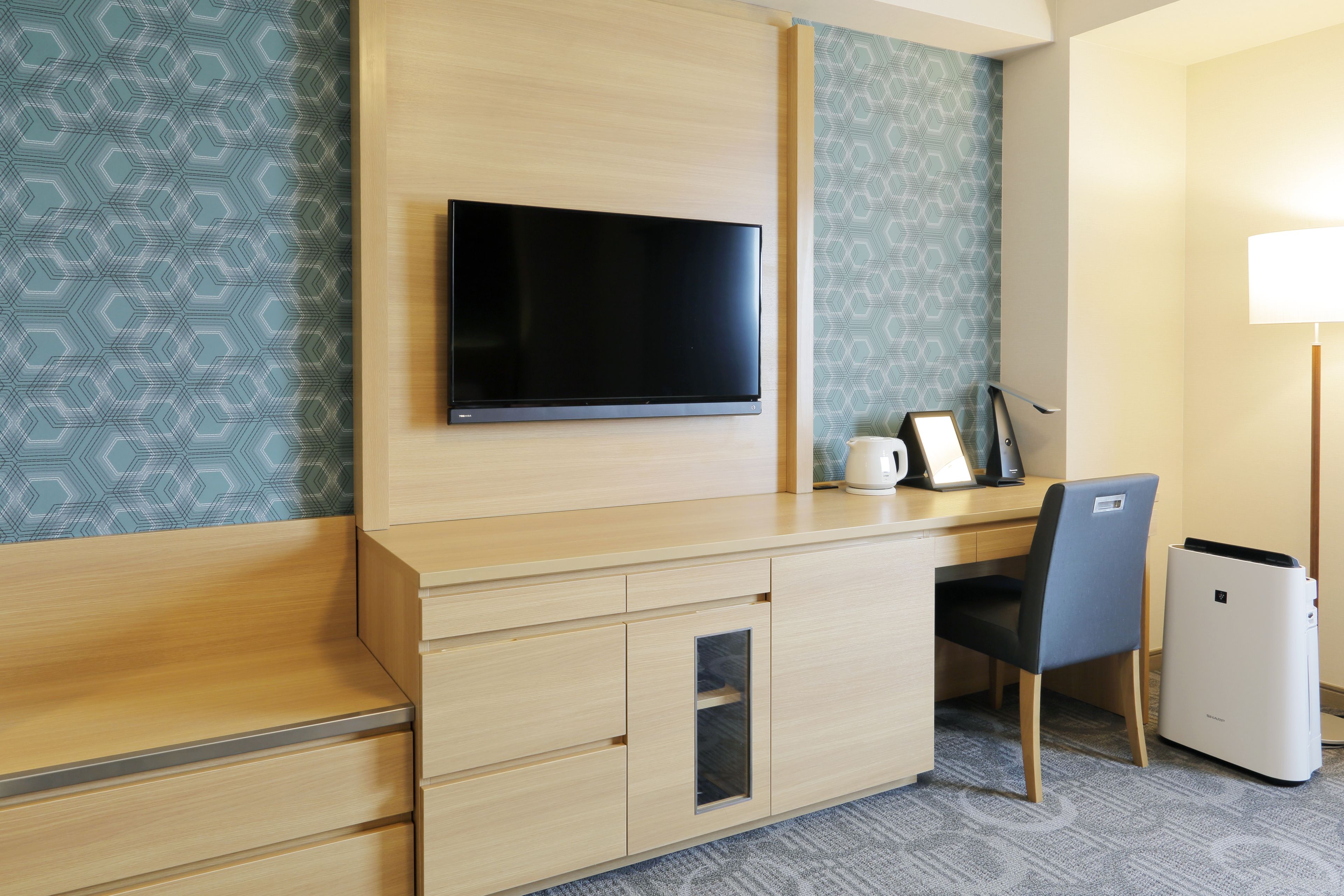 1 bedroom, desk, free wifi, bed sheets