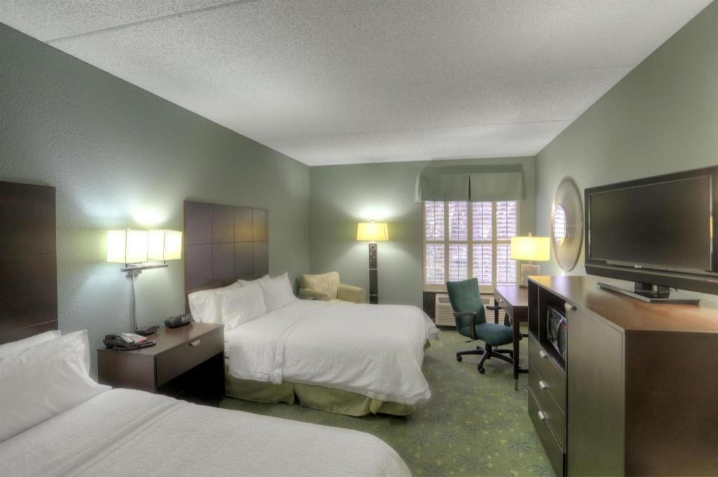 In-room safe, desk, iron/ironing board, cribs/infant beds