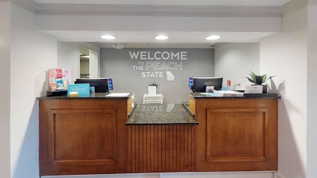 Reception. Hampton Inn St. Simons Island