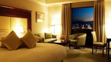 1 bedroom, in-room safe, desk, iron/ironing board