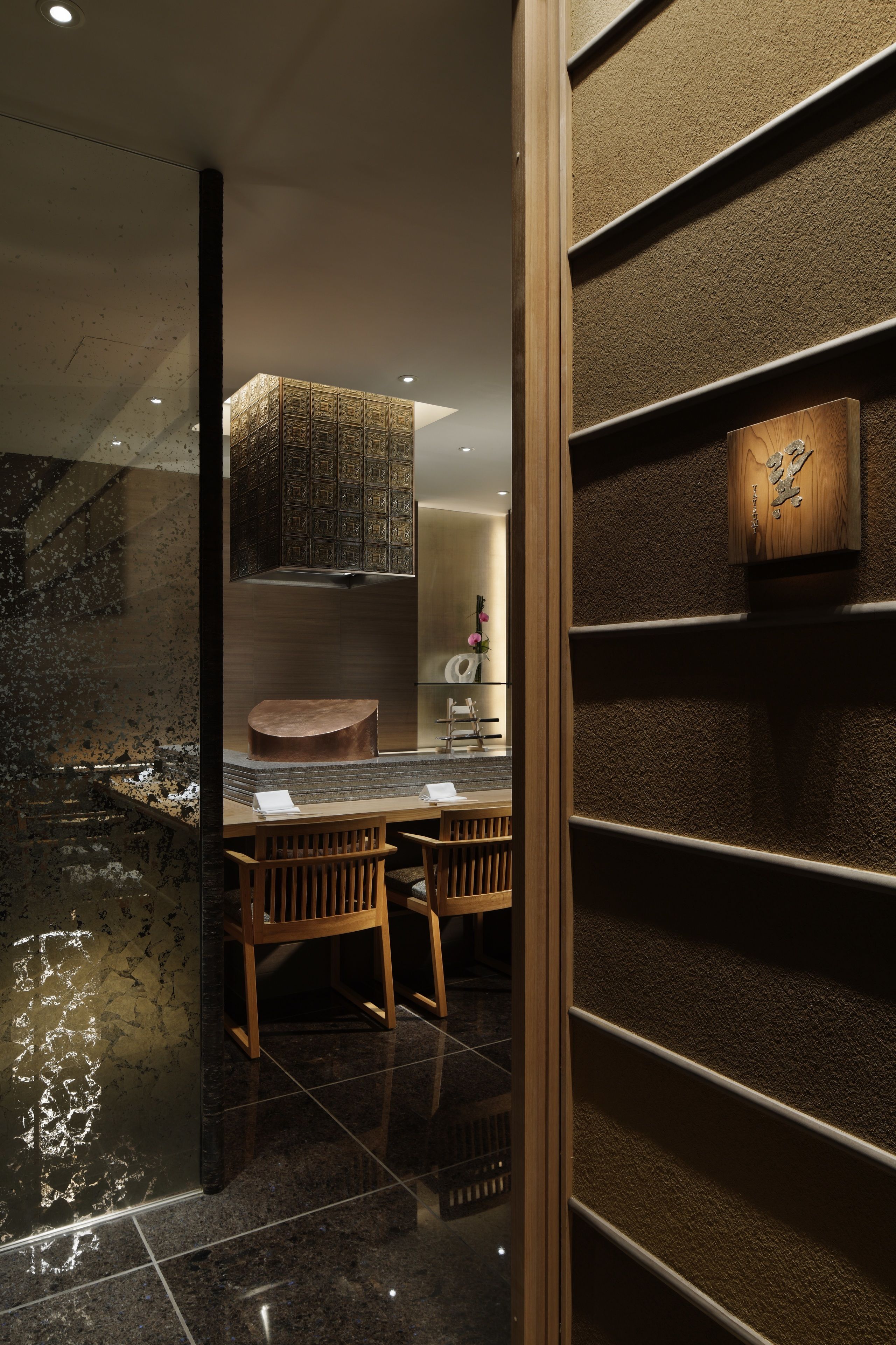 lunch and dinner served, french cuisine