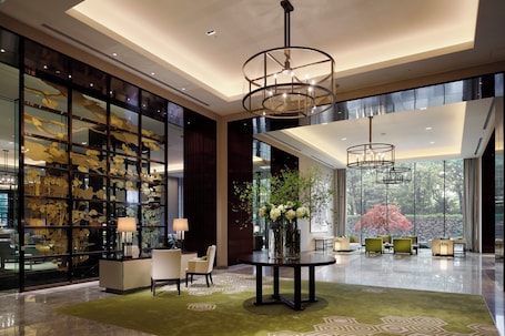 3 bars/lounges. Palace Hotel Tokyo