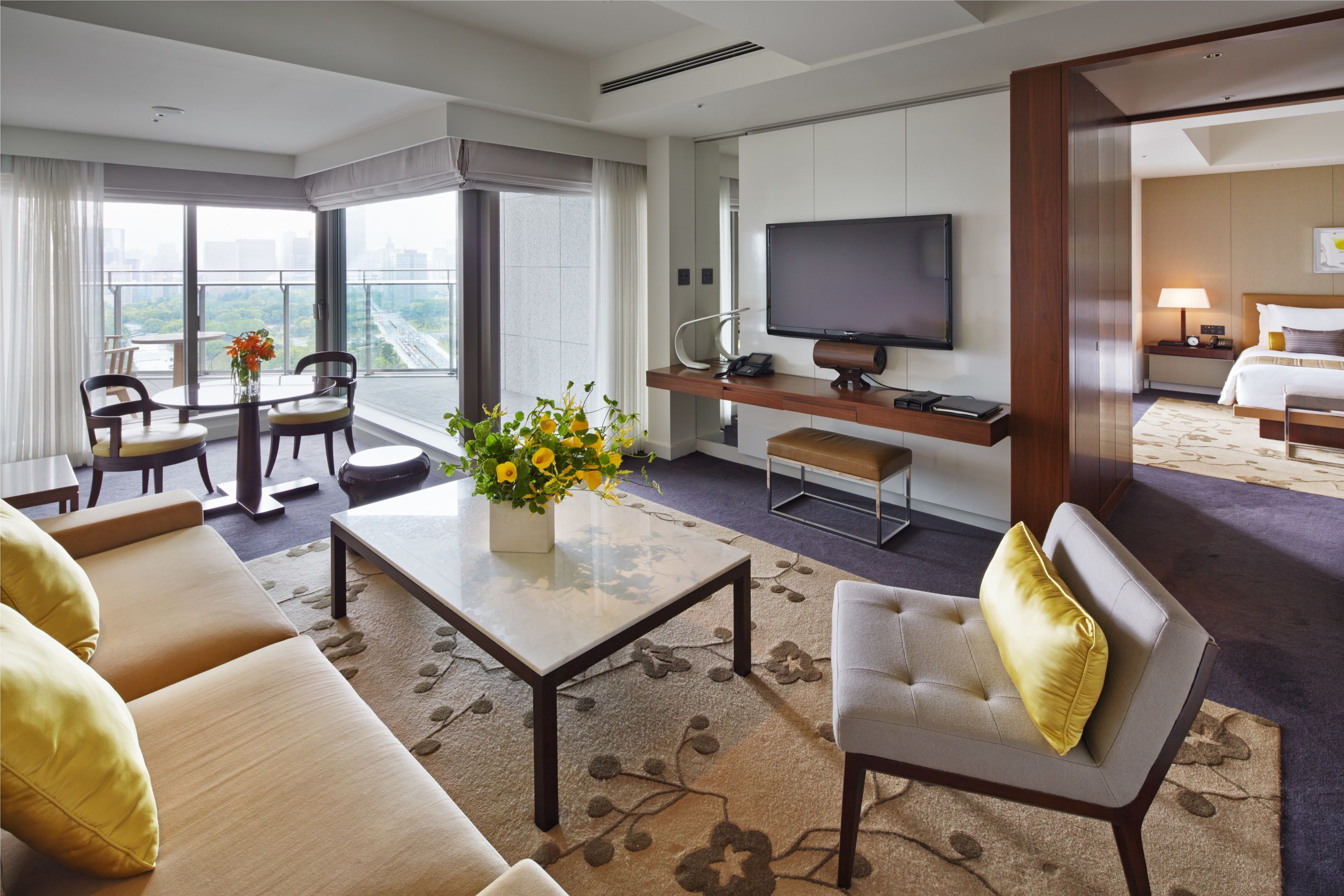 executive suite room | living room | lcd tv, dvd player, pay films
