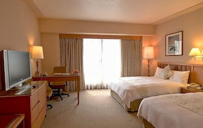 Business Twin Room | Desk, iron/ironing board, free WiFi, bed sheets - First Hotel (Taipei)