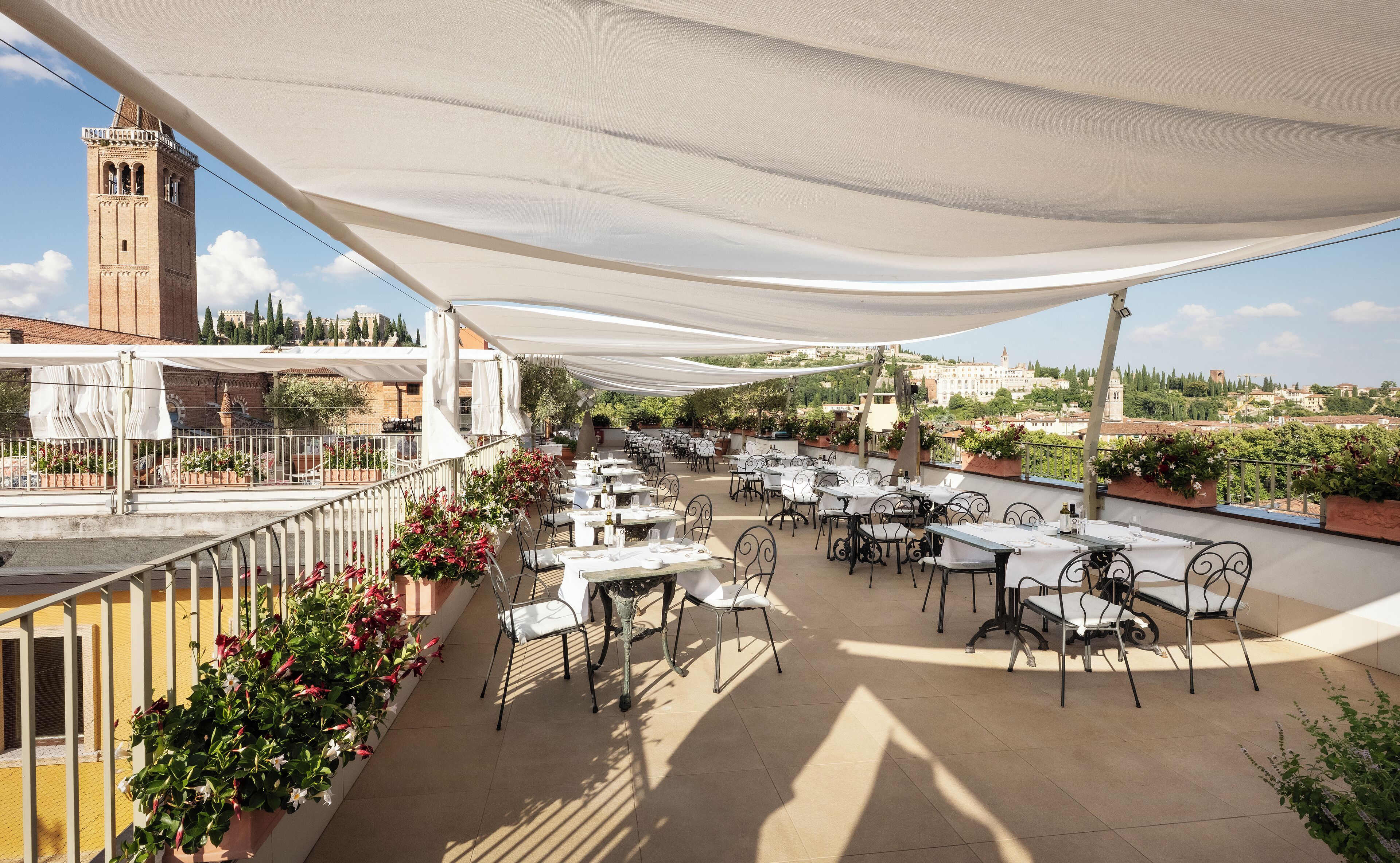 Breakfast, lunch and dinner served