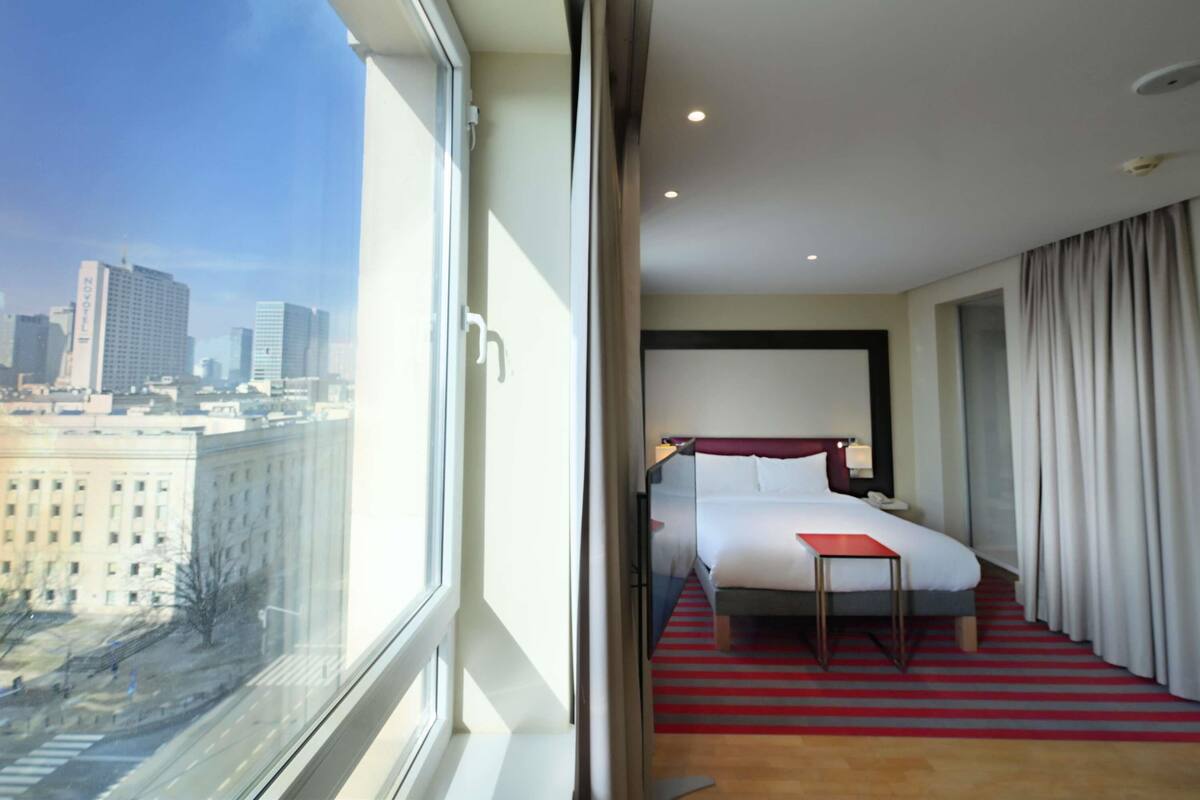 Phòng Superior | Minibar, két bảo mật tại phòng, bàn, màn/rèm cản sáng 