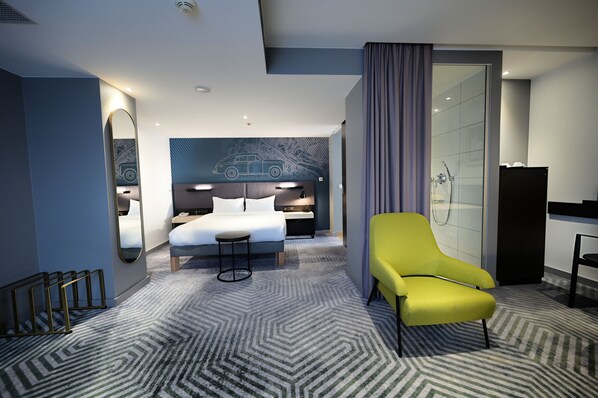 Privilege, Room, 1 Queen Bed