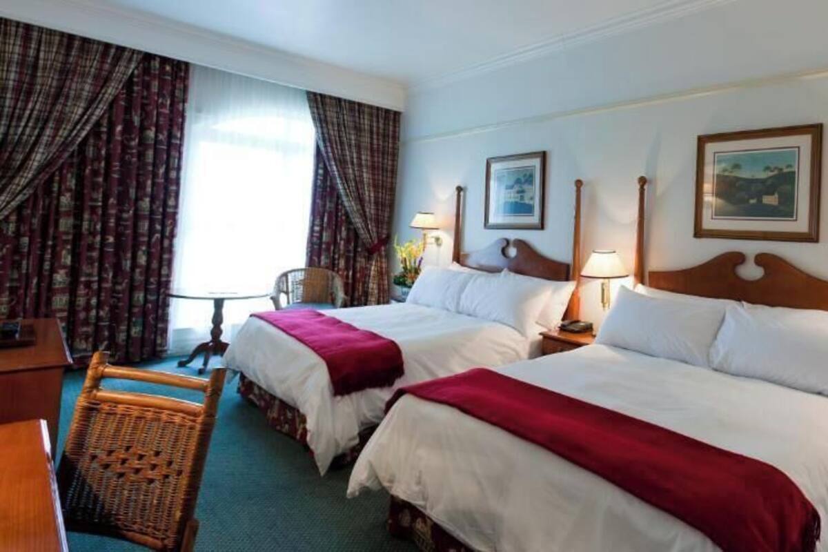 In-room safe, desk, soundproofing, free WiFi