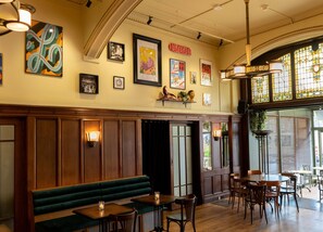 Bar (on property) - NH Amsterdam Schiller (Amsterdam)