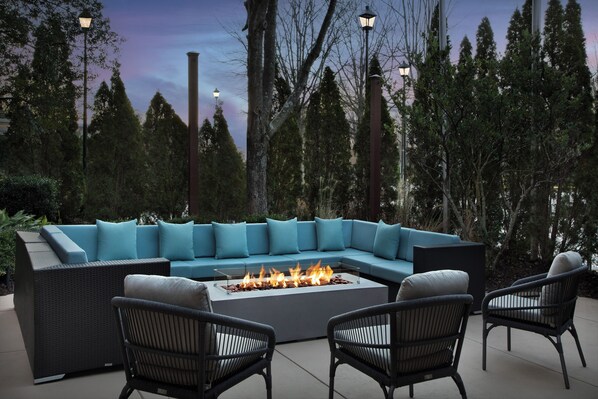 Terrace/patio - Hilton Garden Inn Atlanta North/Johns Creek (Johns Creek)