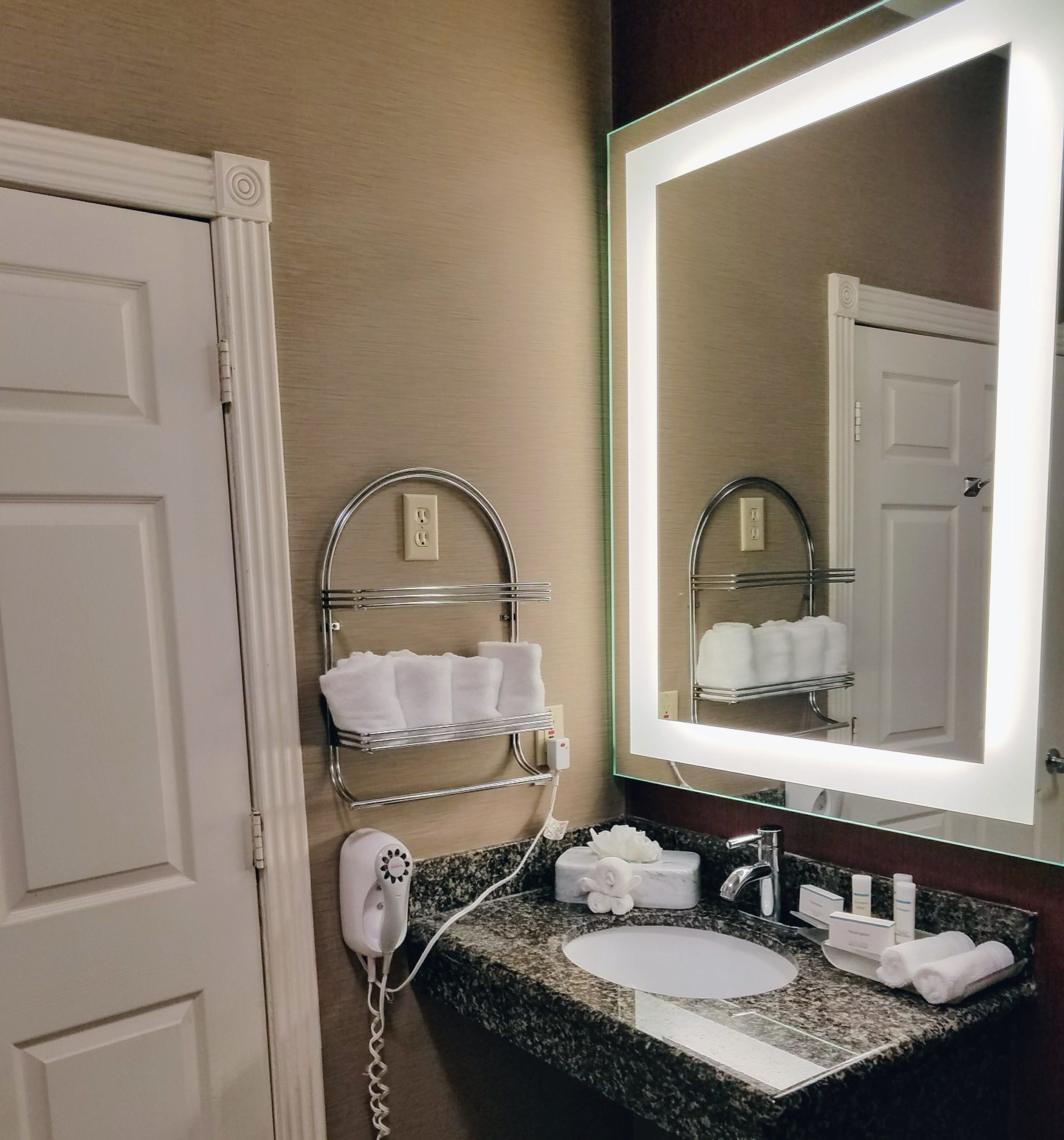 suite, 1 king bed, accessible, non smoking (roll-in shower) | bathroom sink