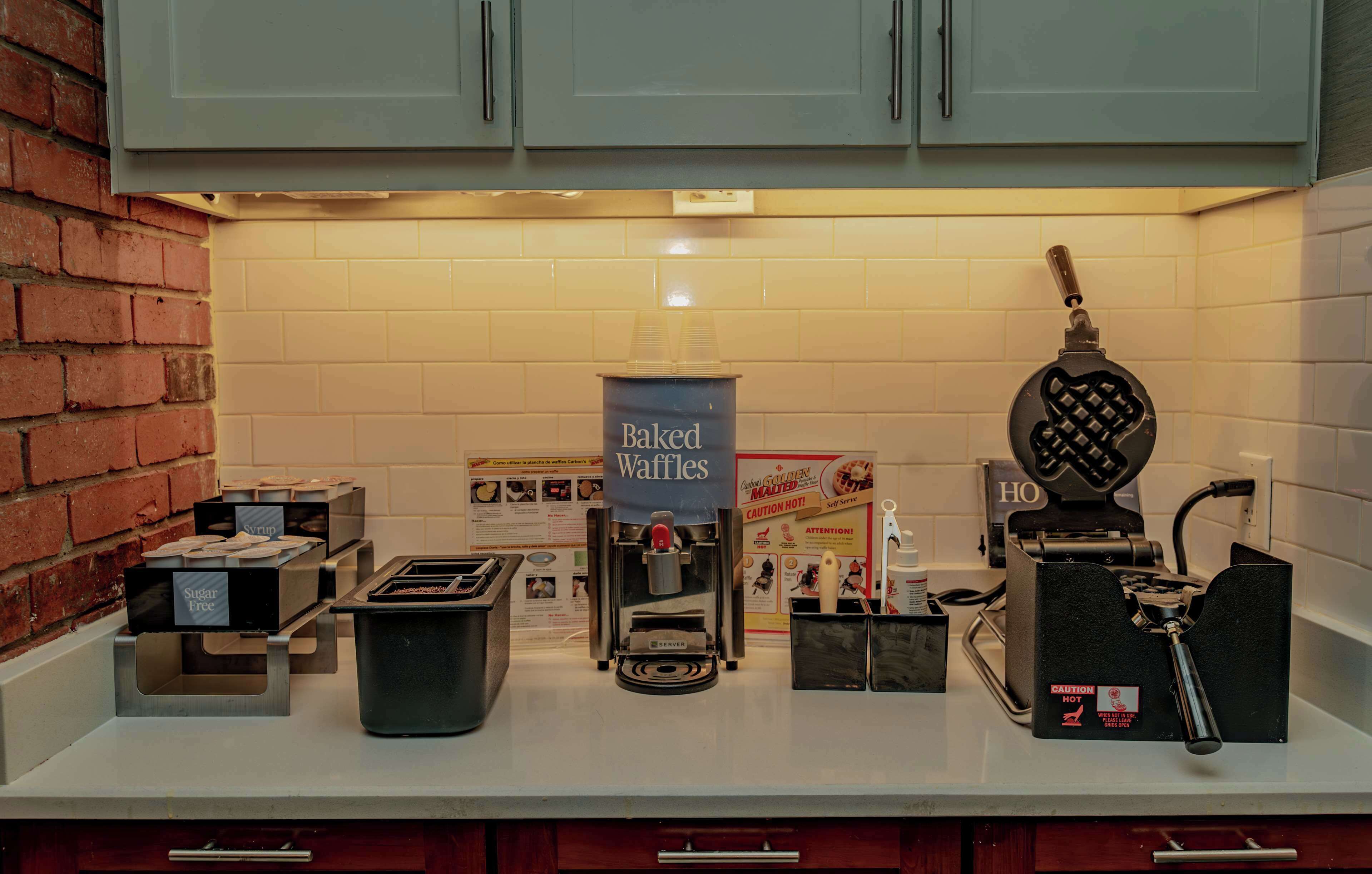 free daily continental breakfast