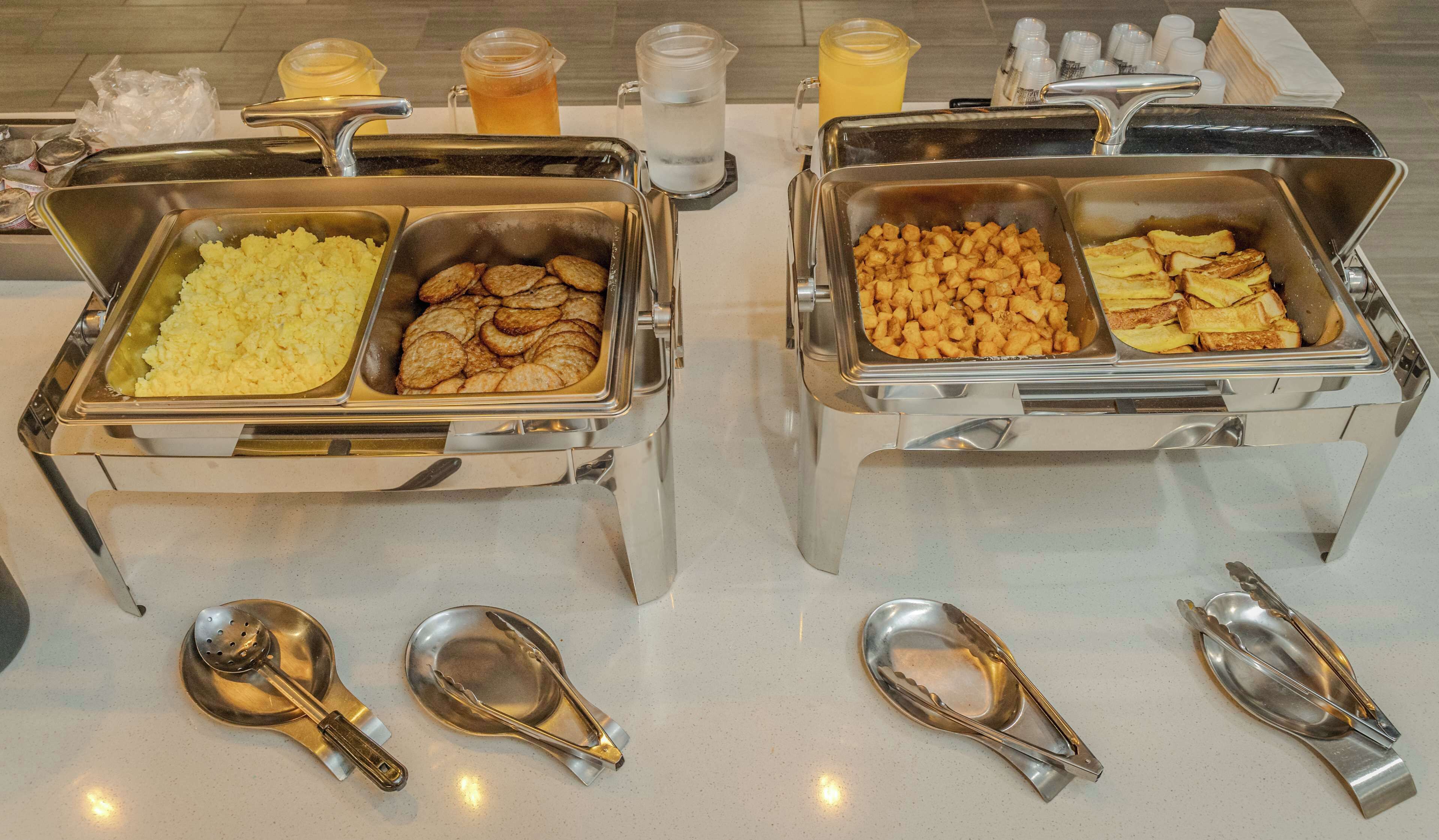 free daily continental breakfast