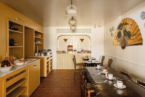 Daily buffet breakfast for a fee - Hôtel Folie – Orso Hotels (Paris)