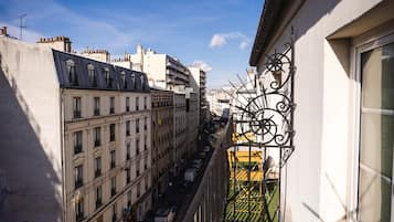 Chambre Double Supérieure, balcon | 1 chambre, rideaux occultants, chambres insonorisées
