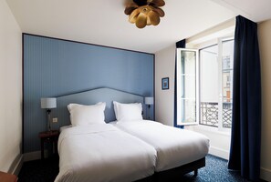 Superior Twin Room | Blackout curtains, soundproofing, iron/ironing board, free WiFi - Hôtel Folie – Orso Hotels (Paris)