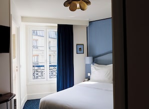 Classic Room | 1 bedroom, blackout drapes, soundproofing, iron/ironing board