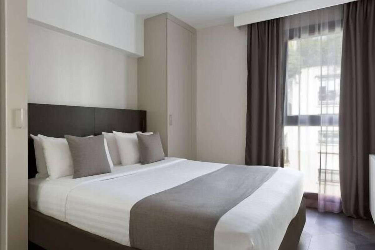 In-room safe, blackout curtains, soundproofing, iron/ironing board