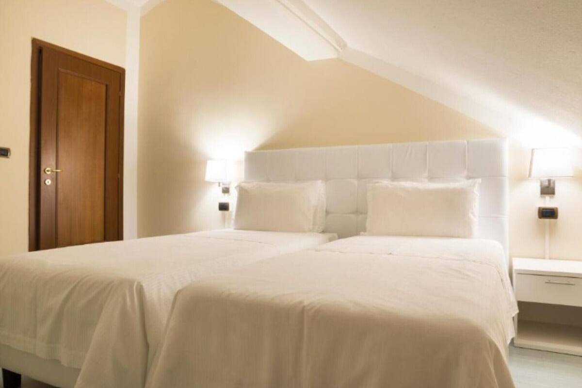 Desk, bed sheets