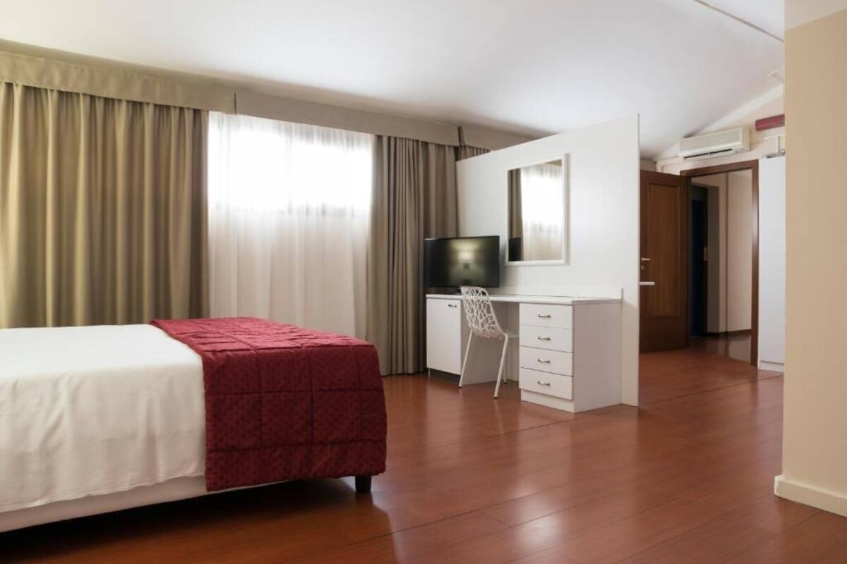 Desk, bed sheets