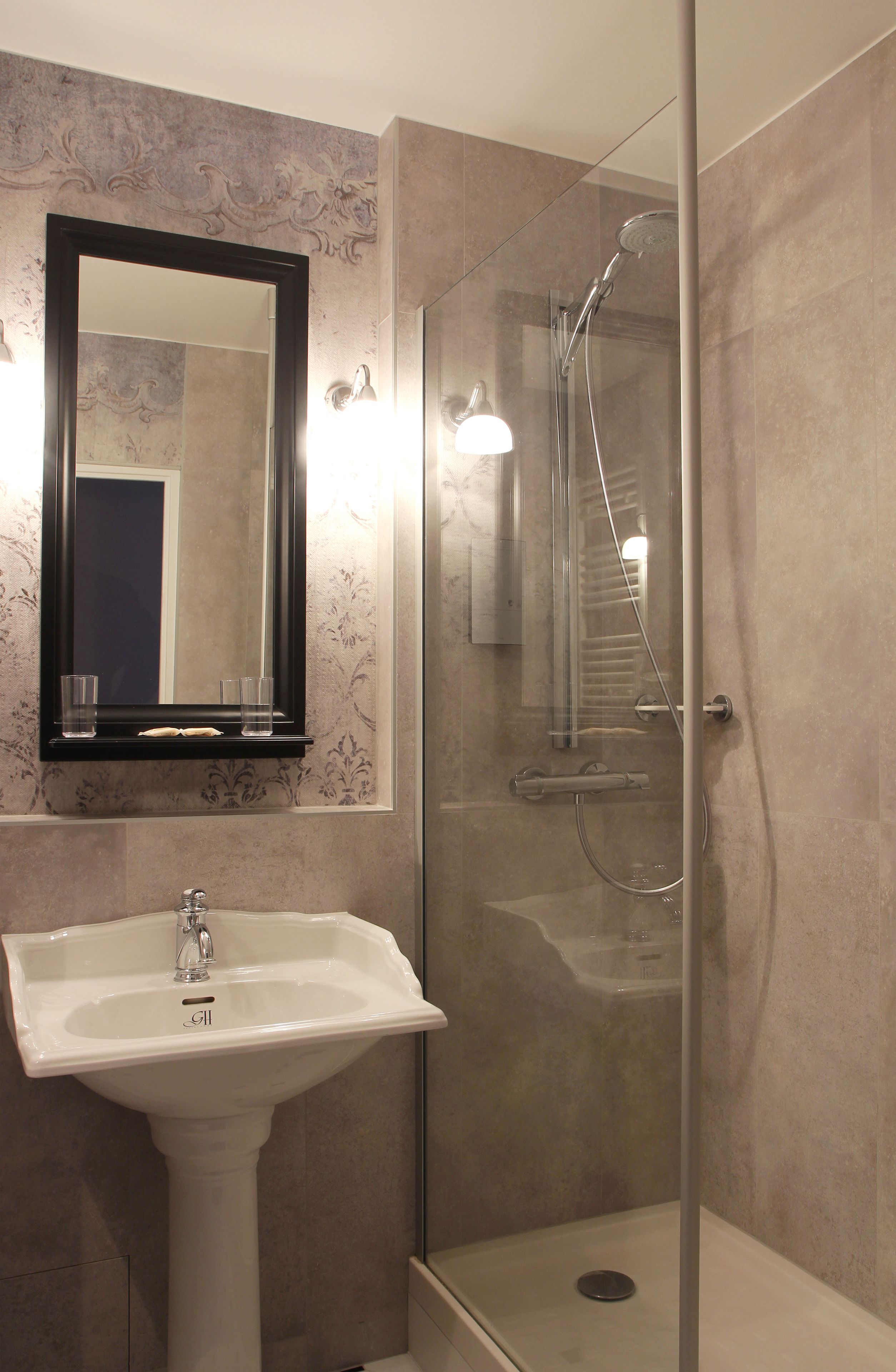 1 bedroom, in-room safe, desk, soundproofing