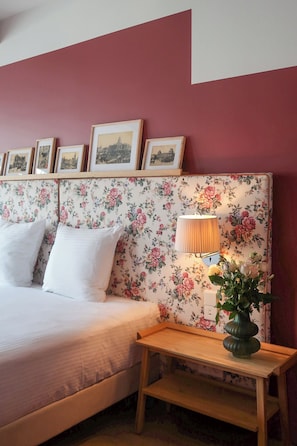 1 chambre, minibar, coffres-forts dans les chambres, bureau