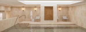 Una piscina cubierta