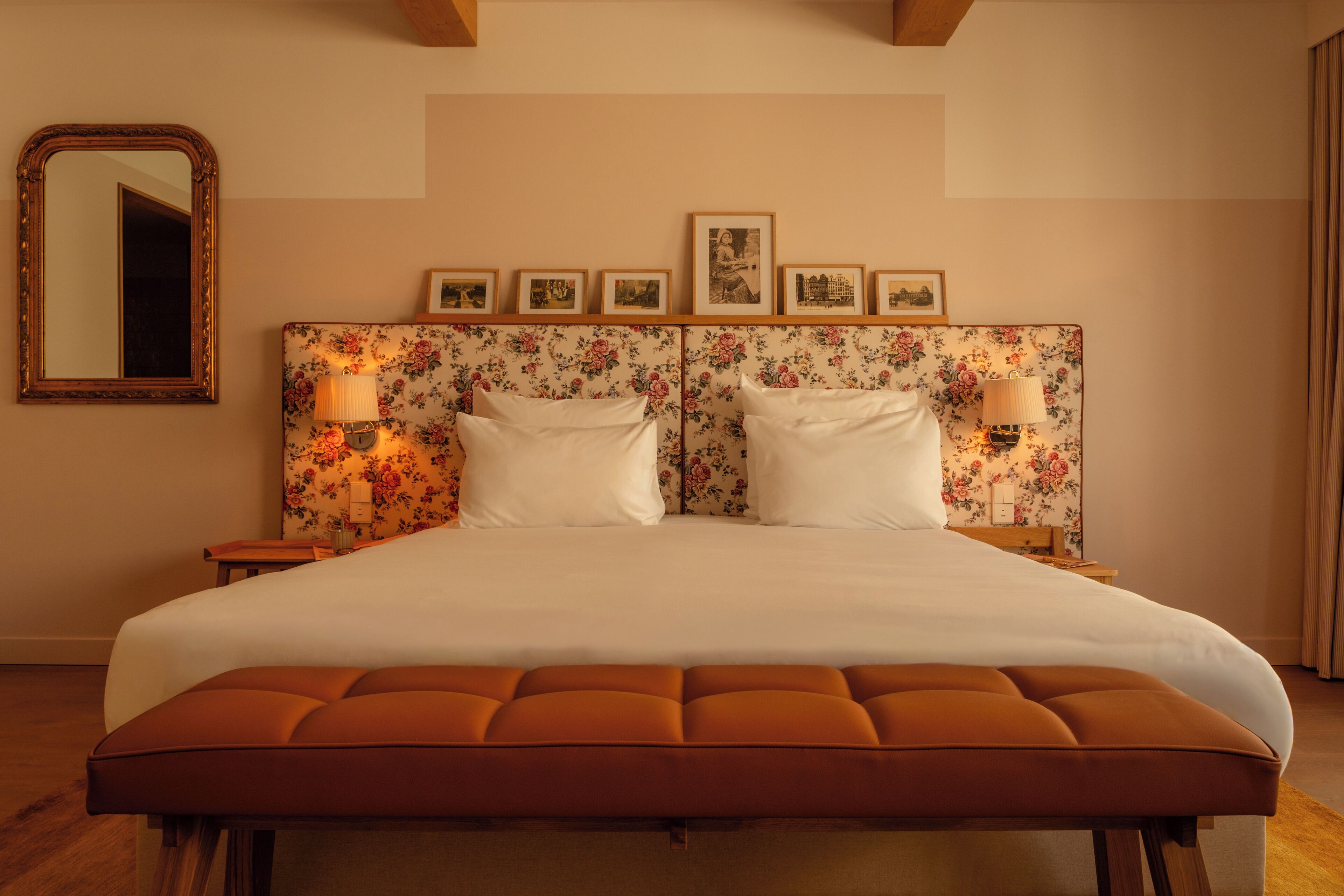 Minibar, coffres-forts dans les chambres, bureau, Wi-Fi gratuit