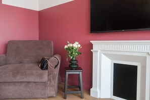 Executive Room | 1 bedroom, minibar, in-room safe, desk