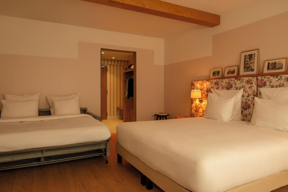 Quarto executivo | Frigobar, cofres nos quartos, escrivaninha, Wi-Fi de cortesia