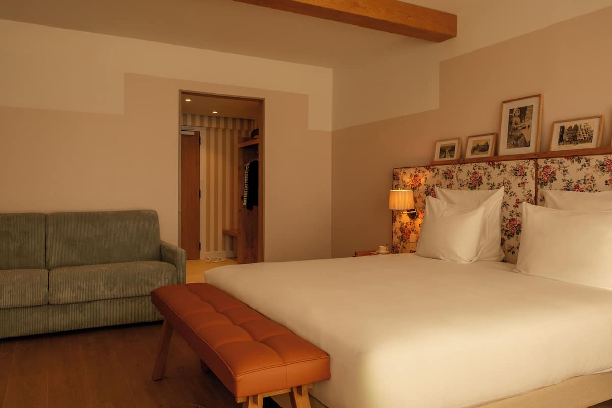 Executive Room
