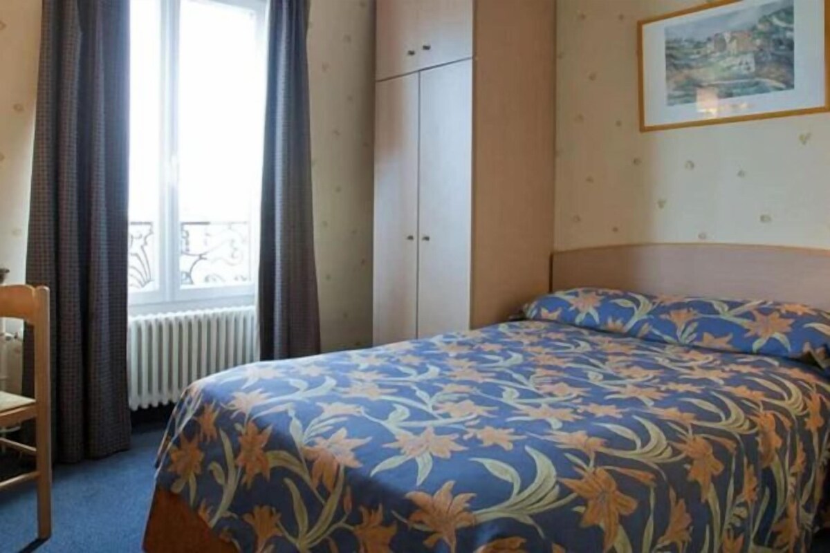 In-room safe, soundproofing, free WiFi