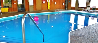 Royalton Inn & Suites