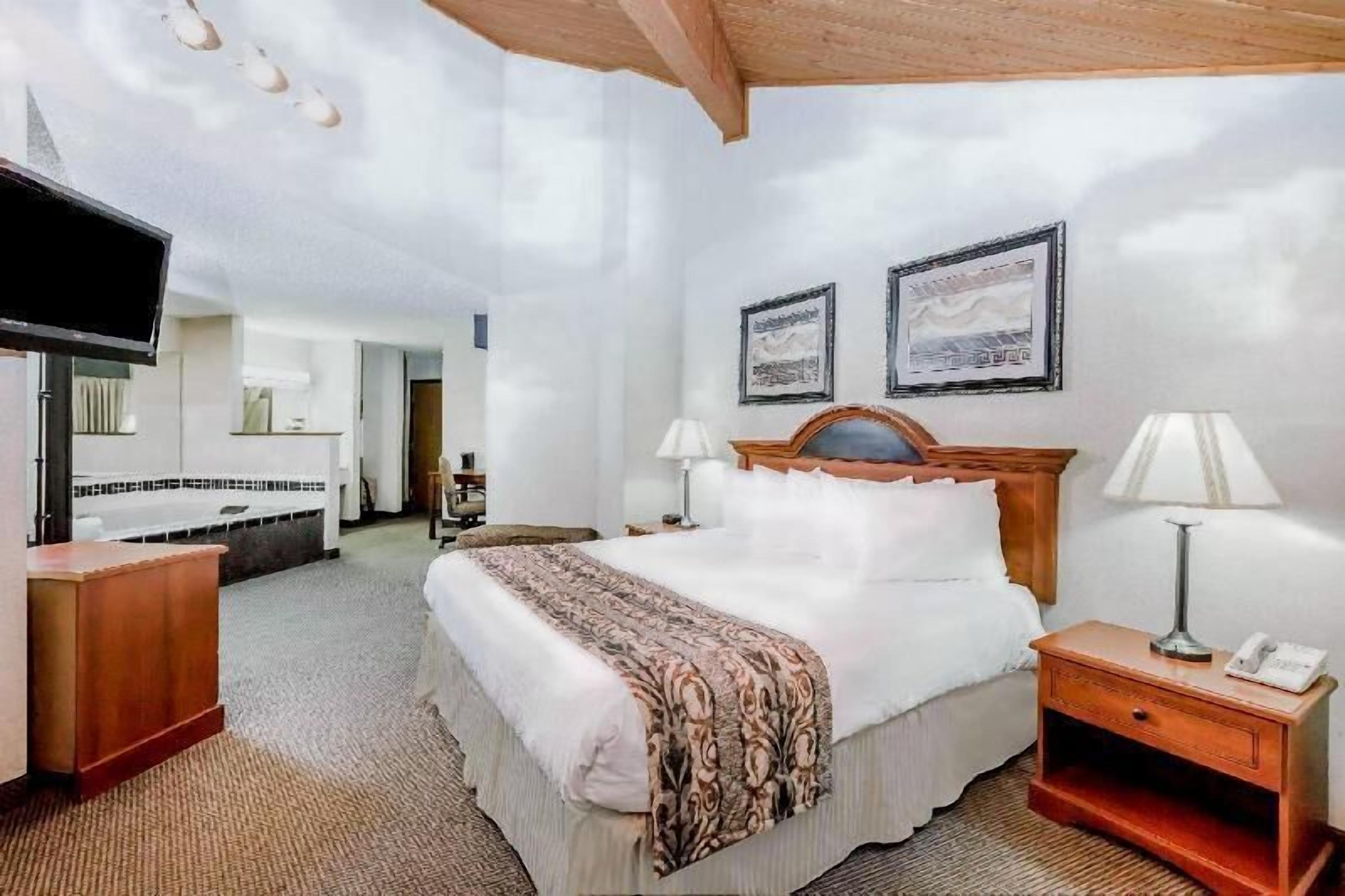 In-room safe, desk, iron/ironing board, free cribs/infant beds