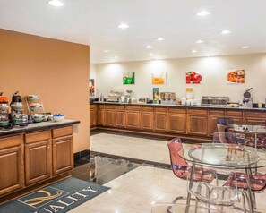 Free full breakfast - Quality Inn St. Mary's (St. Marys)