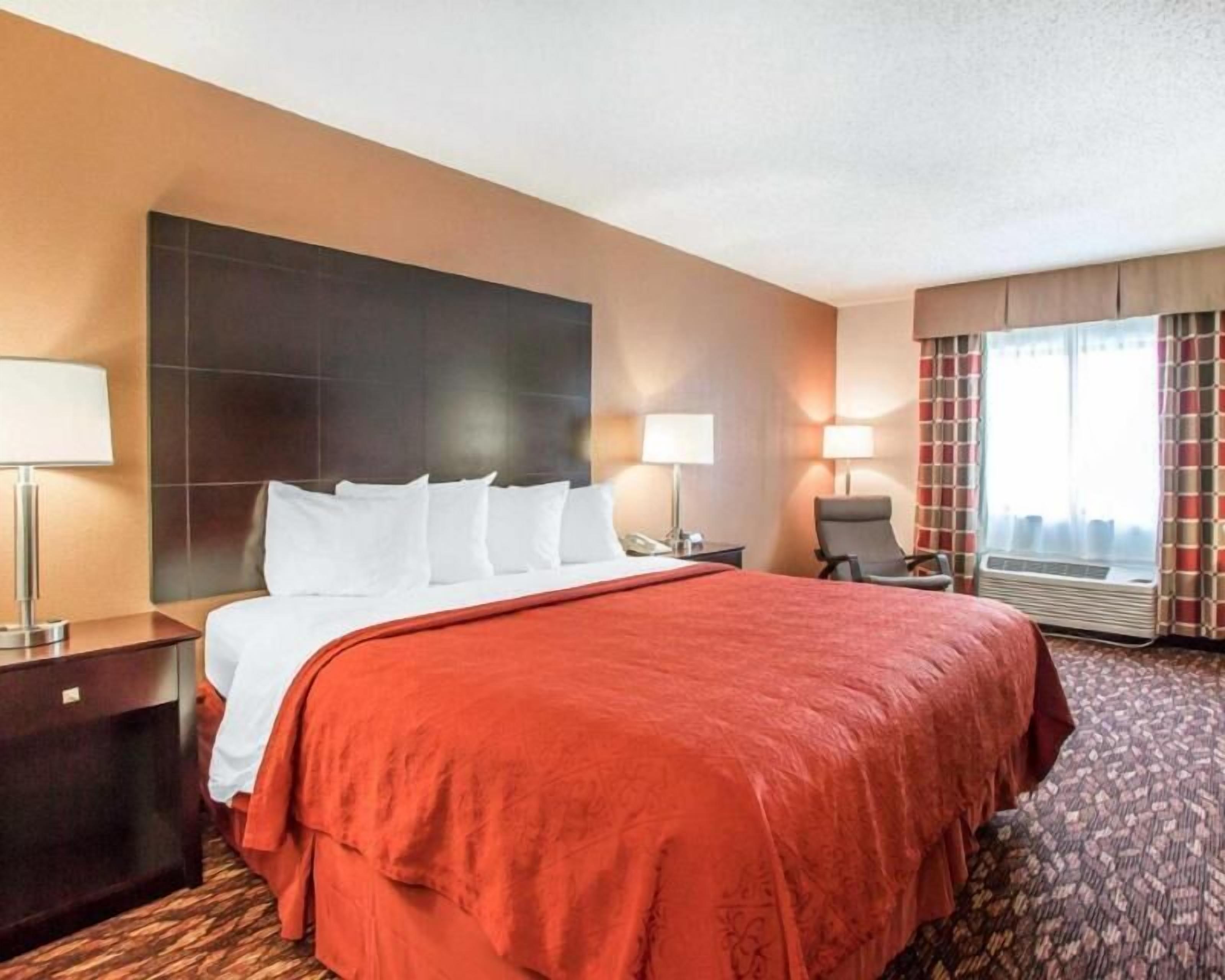 In-room safe, individually decorated, individually furnished, desk