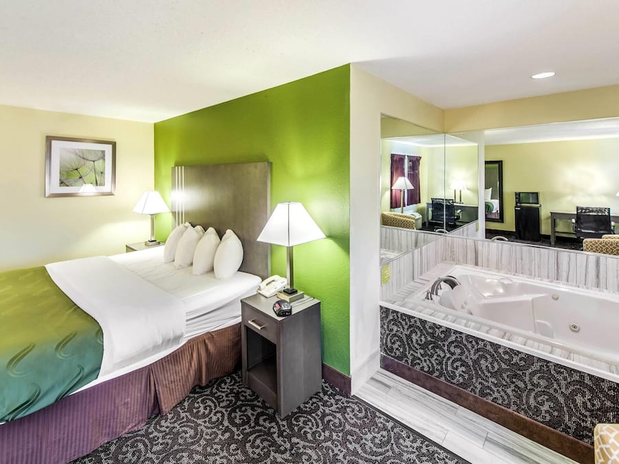 Kamer, 1 kingsize bed, niet-roken | Een bureau, een strijkplank/strijkijzer, gratis wifi, beddengoed