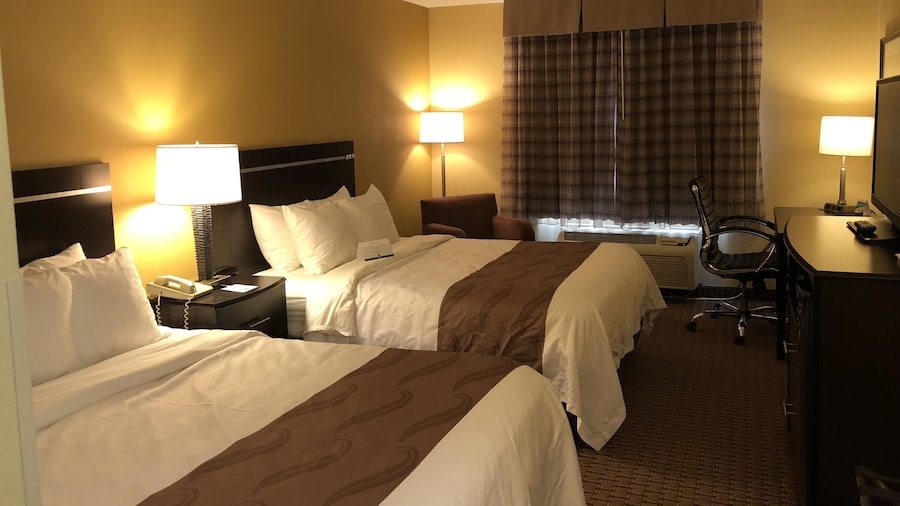 Quality Inn & Suites Sun Prairie Madison East