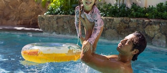 Coconut Waikiki Hotel