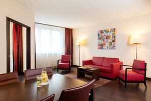 Premium bedding, pillow-top beds, minibar, in-room safe - NH Wien City (Vienna)