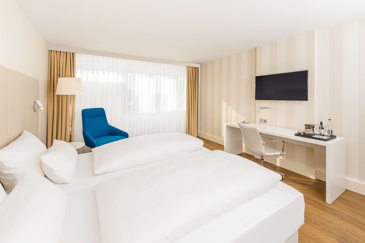 Literie hypoallergénique, minibar, coffres-forts dans les chambres