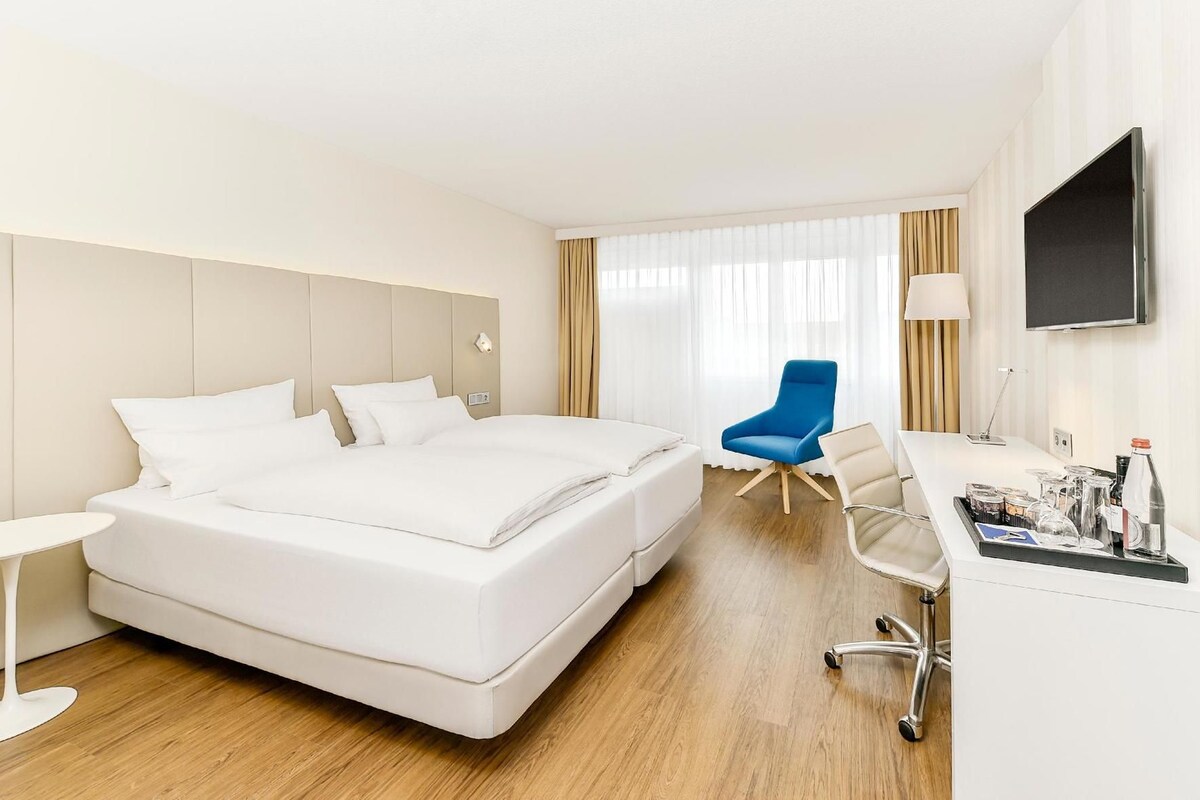 Literie hypoallergénique, minibar, coffres-forts dans les chambres