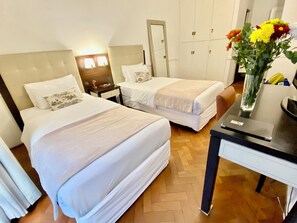 Superior-Studio | Hochwertige Bettwaren, Daunenbettdecken, Minibar, Zimmersafe